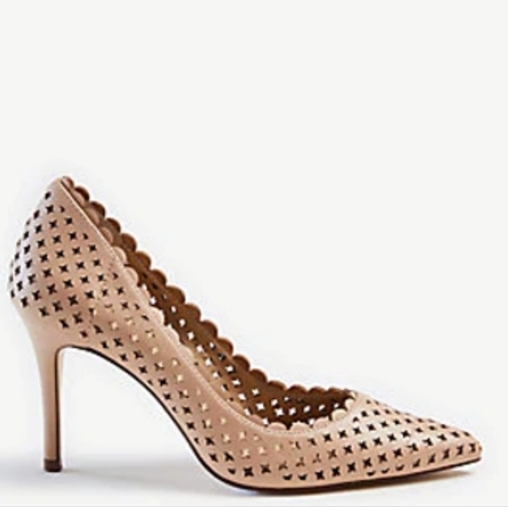Ann Taylor Mila Maple Blush Perforated Pump,  Size 10